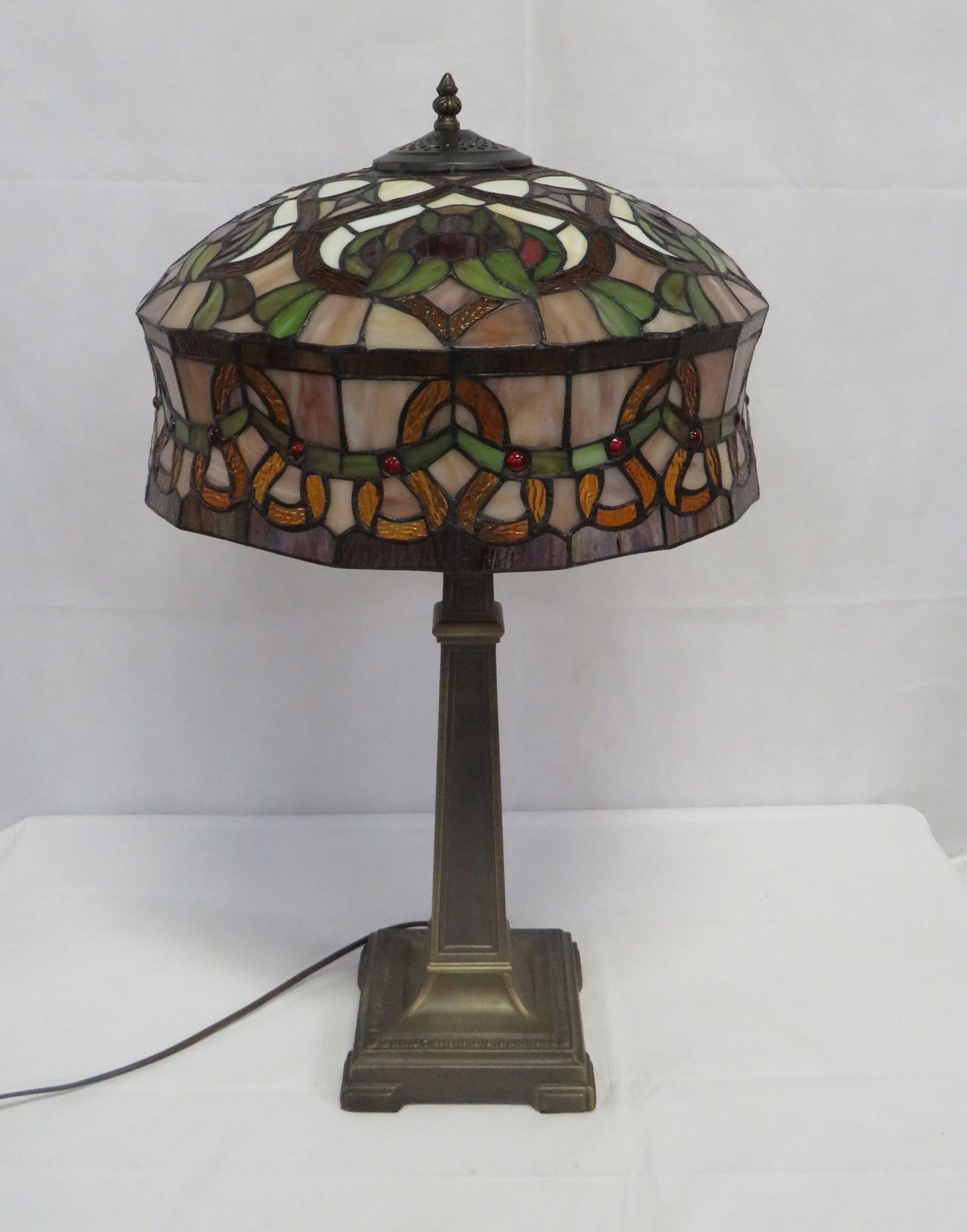 Tiffany Style Stained Glass Lamp (1 of 4)