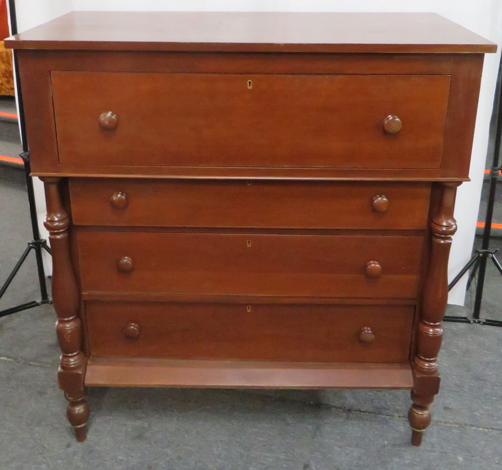 Vintage Cherry Chest of Drawers (1 of 4)