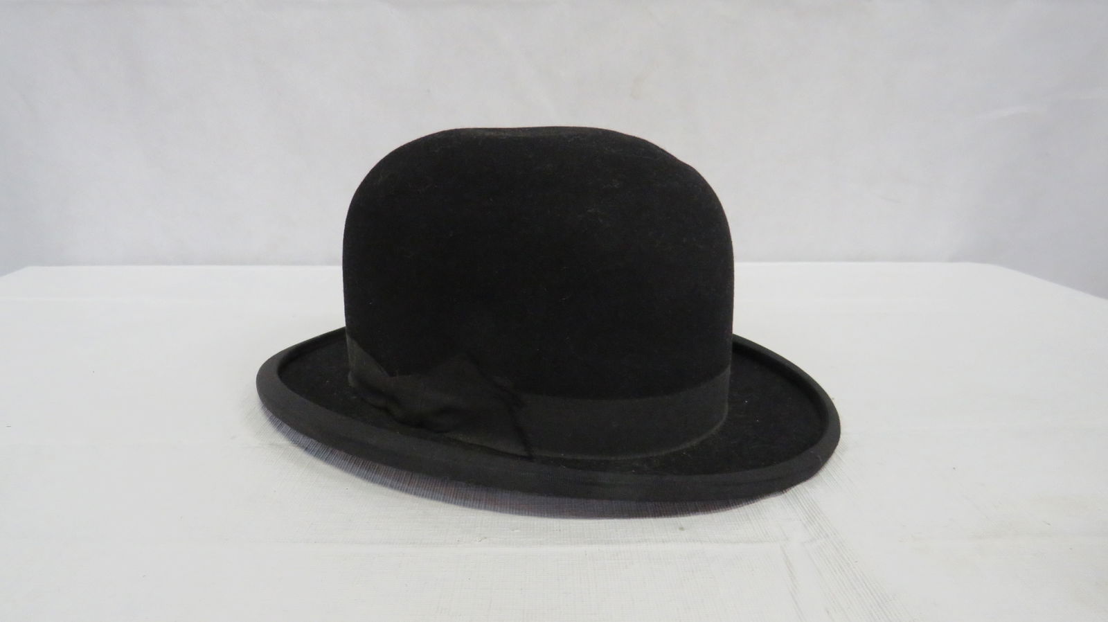 Vintage Nathan Brooks Hatters Black Bowler (1 of 6)