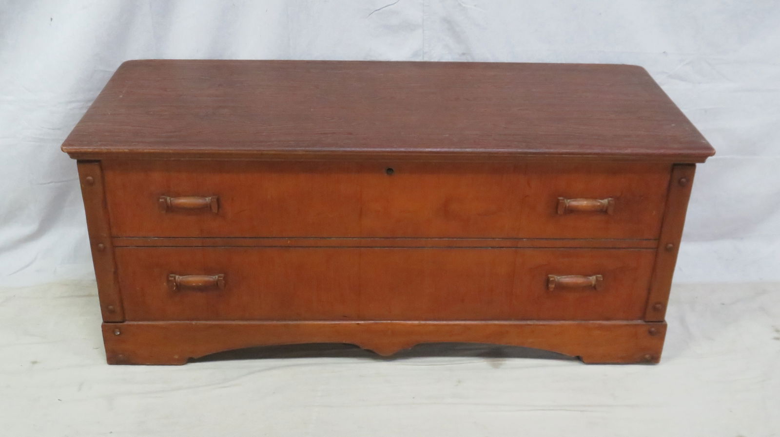 Vintage Cavalier Cedar Chest (1 of 5)