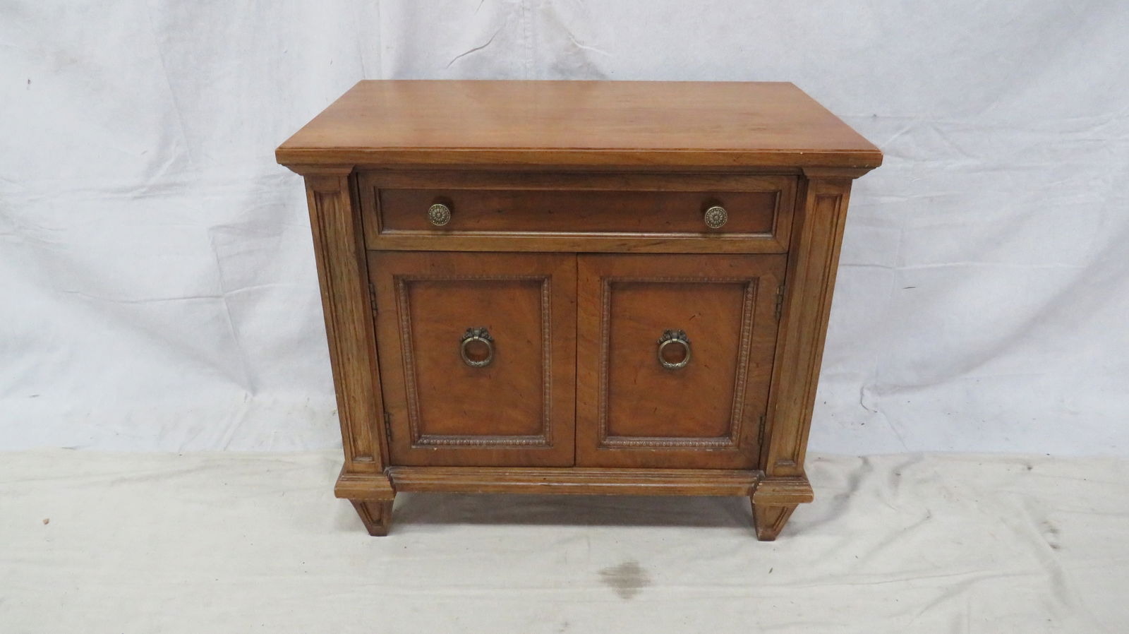 Vintage Thomasville Regency Nightstand: Vintage Thomasville Regency Nightstand in good condition, shows signs of use, 24''H x 27''W x 16''D