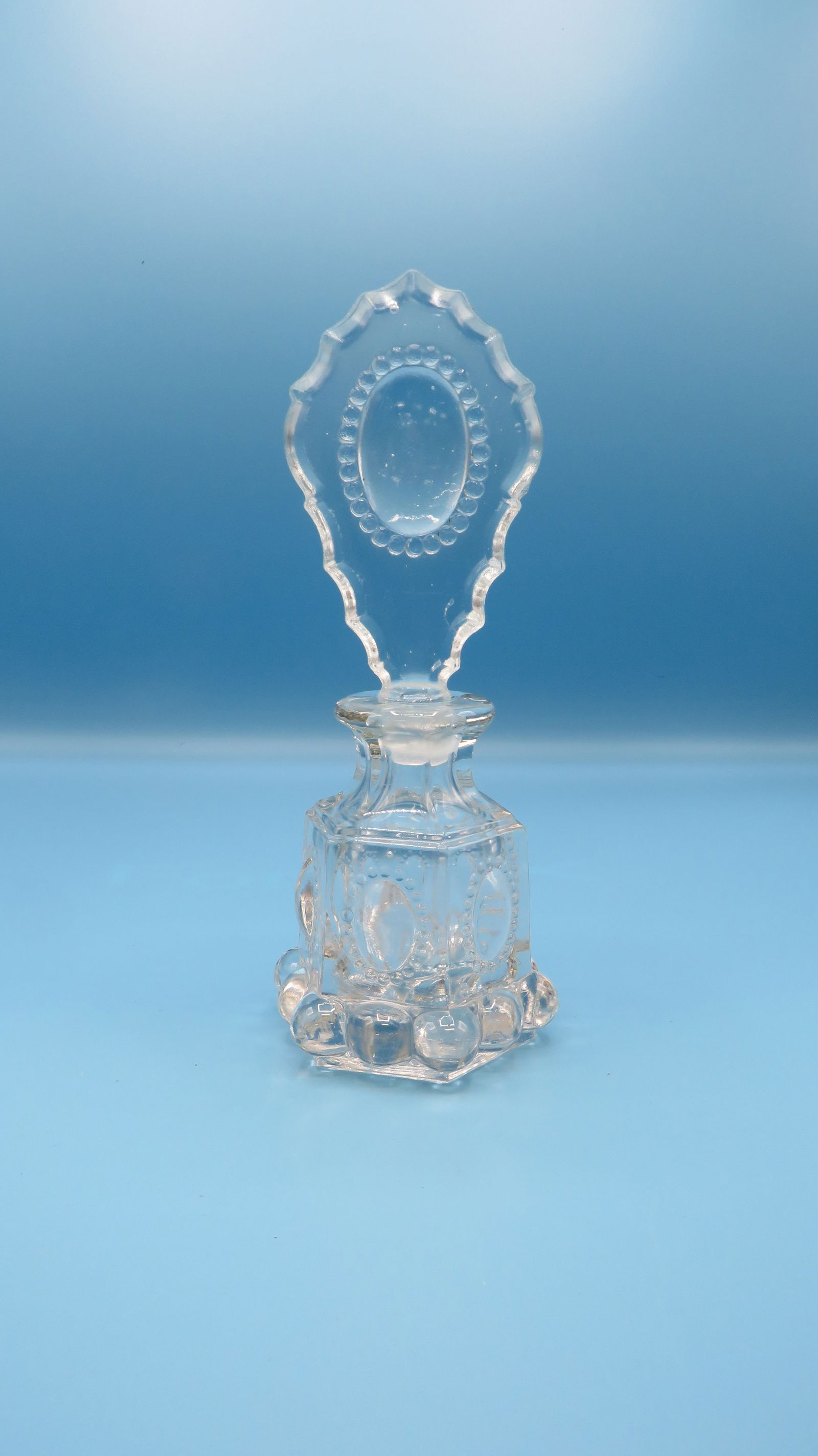 Vintage Deco Style Perfume Bottle (1 of 3)