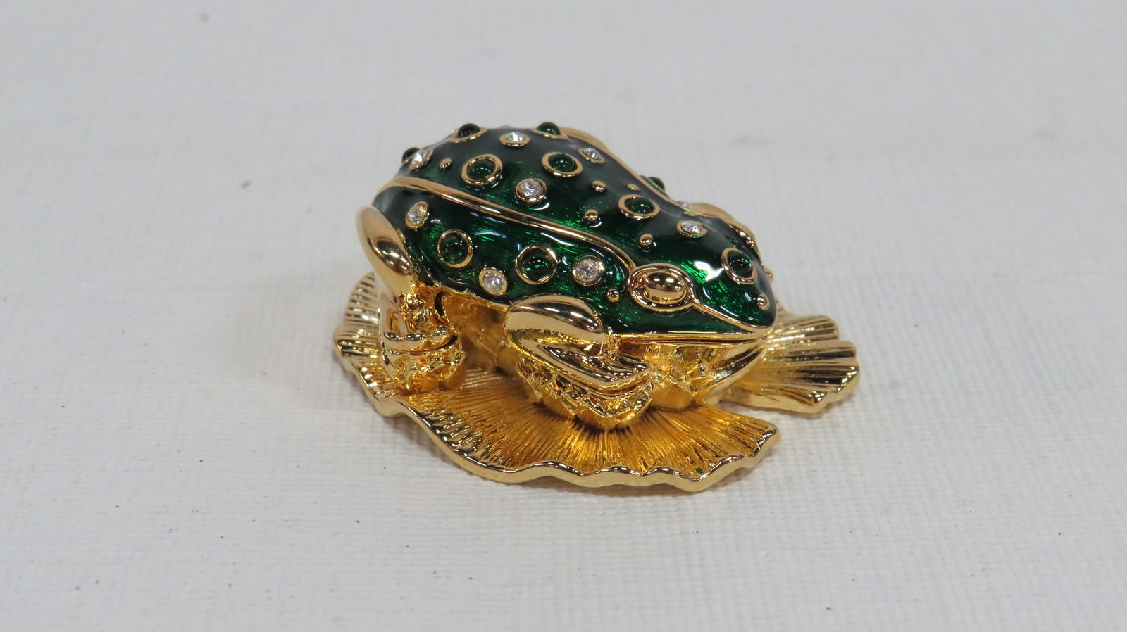 Kenneth Jay Lane Frog Brooch Trinket Box (1 of 4)