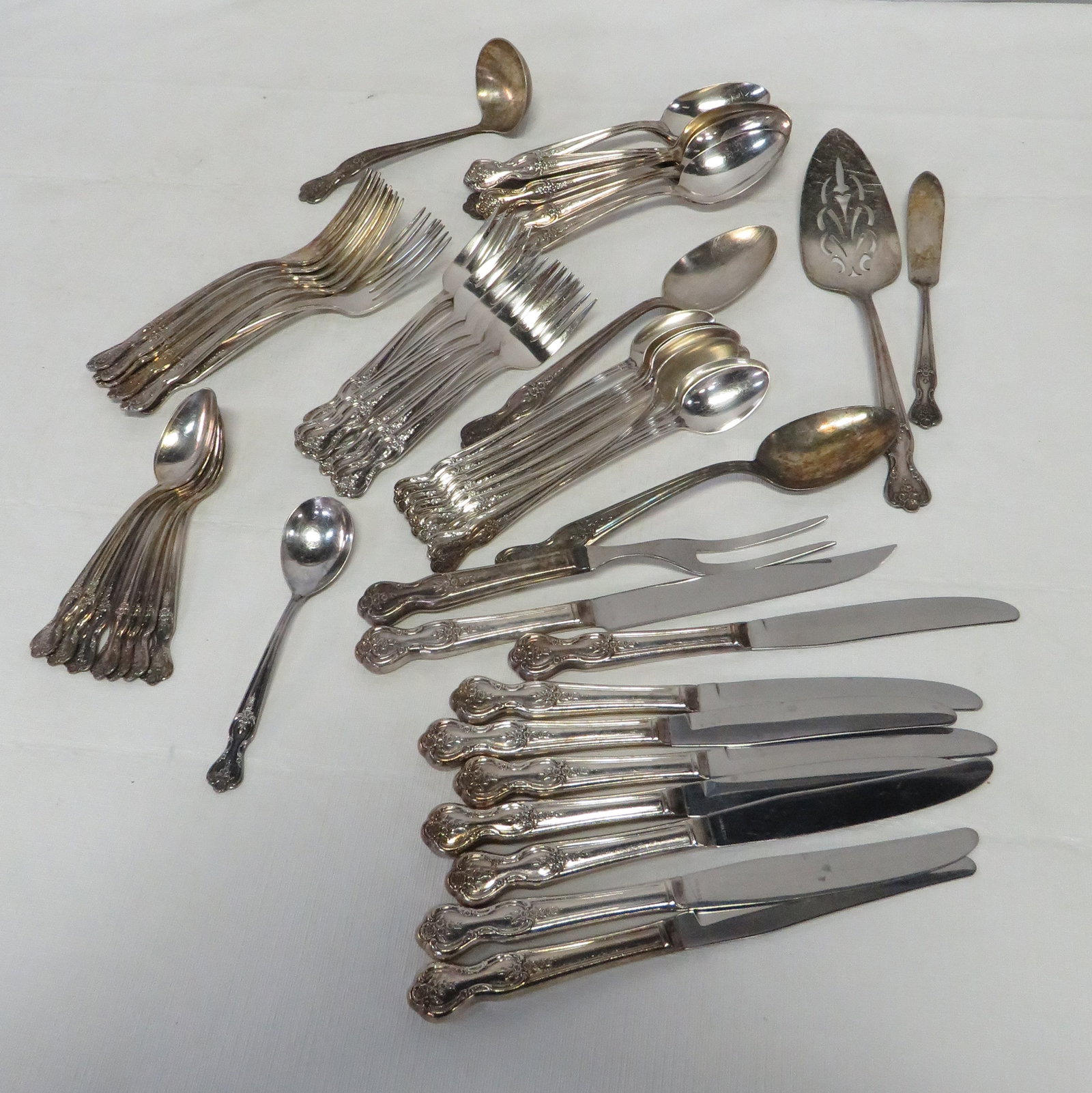 Vintage 54 pc Set Rogers Silverplate Flatware (1 of 4)