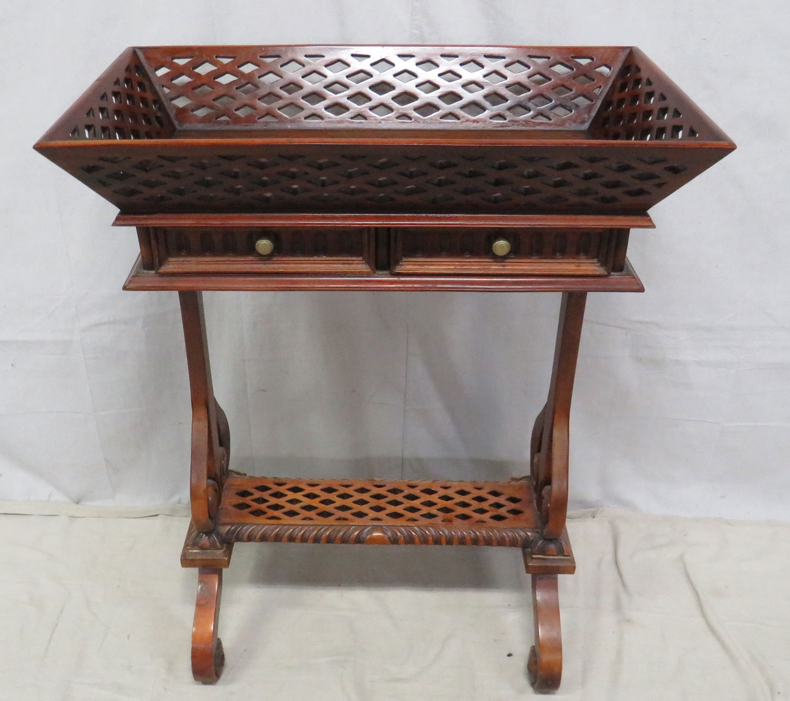 Vintage Mahogany Vide Poche Table (1 of 4)
