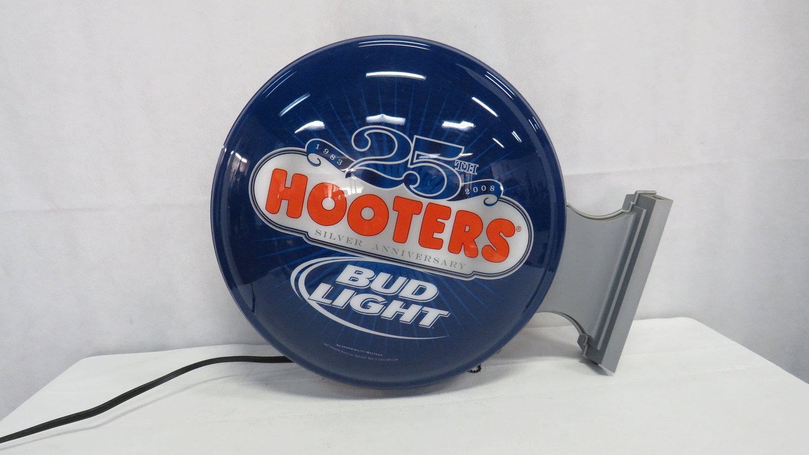 25th Anniversary Hooters Bud Light Lighted Sign (1 of 3)