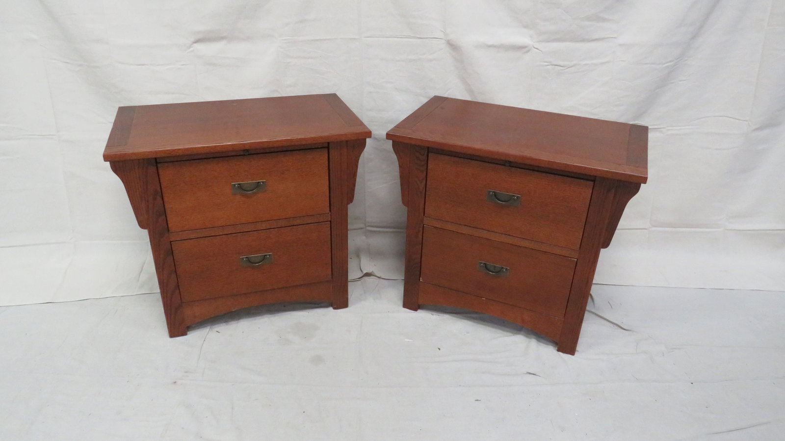 Pair of Mission Oak Nightstands: Pair of Mission Oak Nightstands in good condition, 26.5''H x 30''W x 18''D