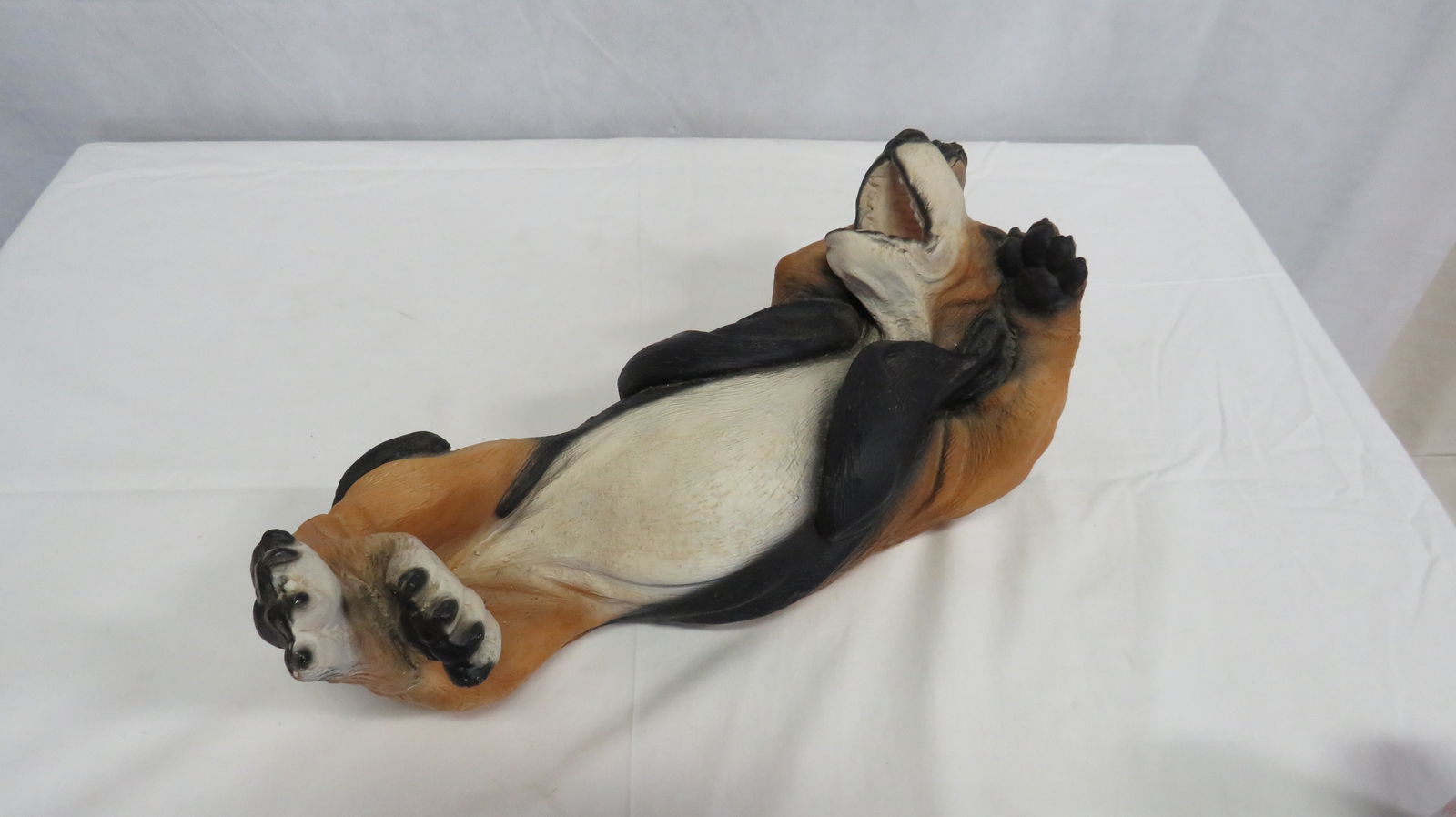 Vintage Basset Hound Dog Statue (1 of 5)