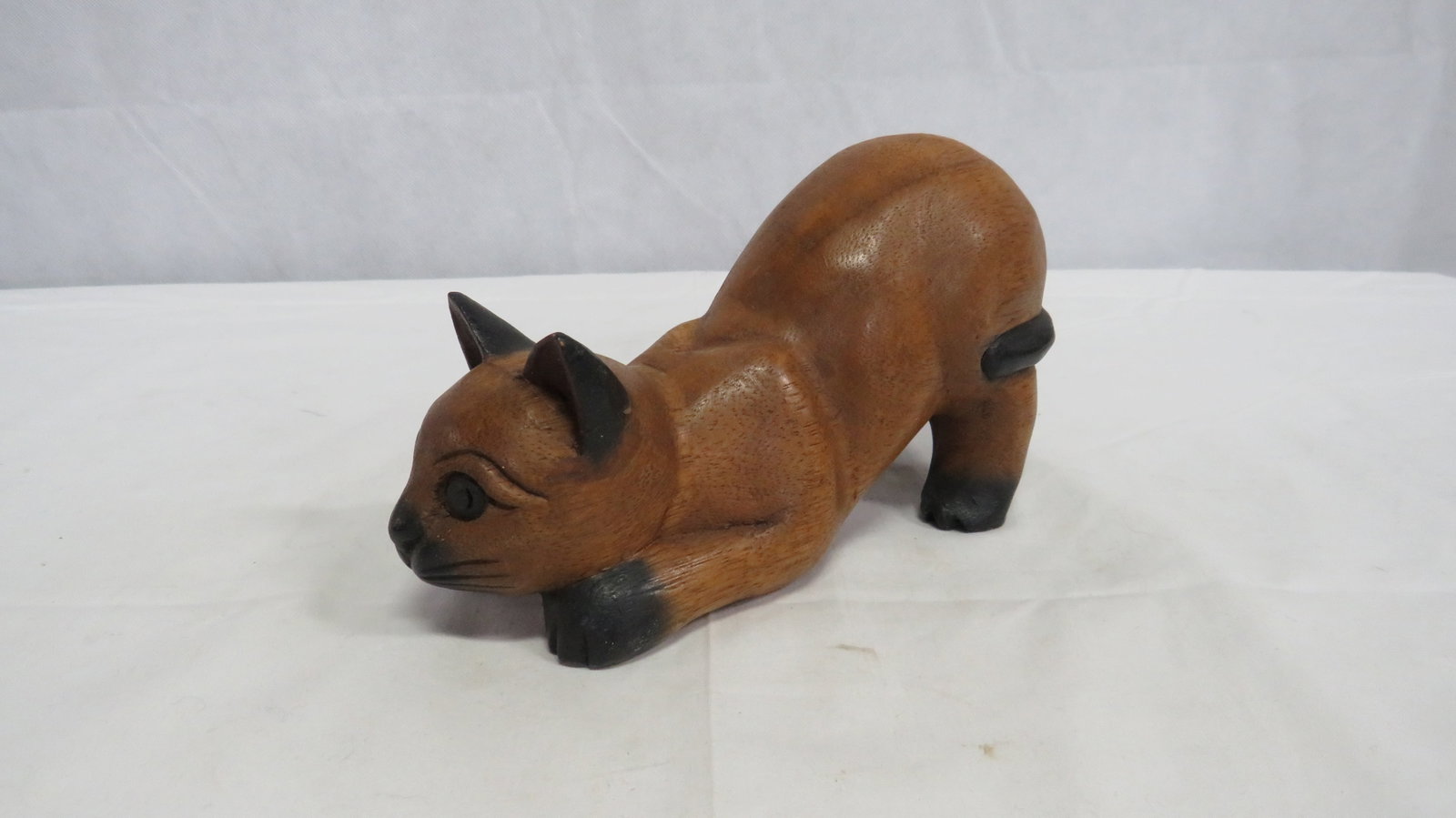 Vintage Carved Wooden Cat: Vintage Carved Wooden Cat in good condition. 4.5"H x 7.5"L