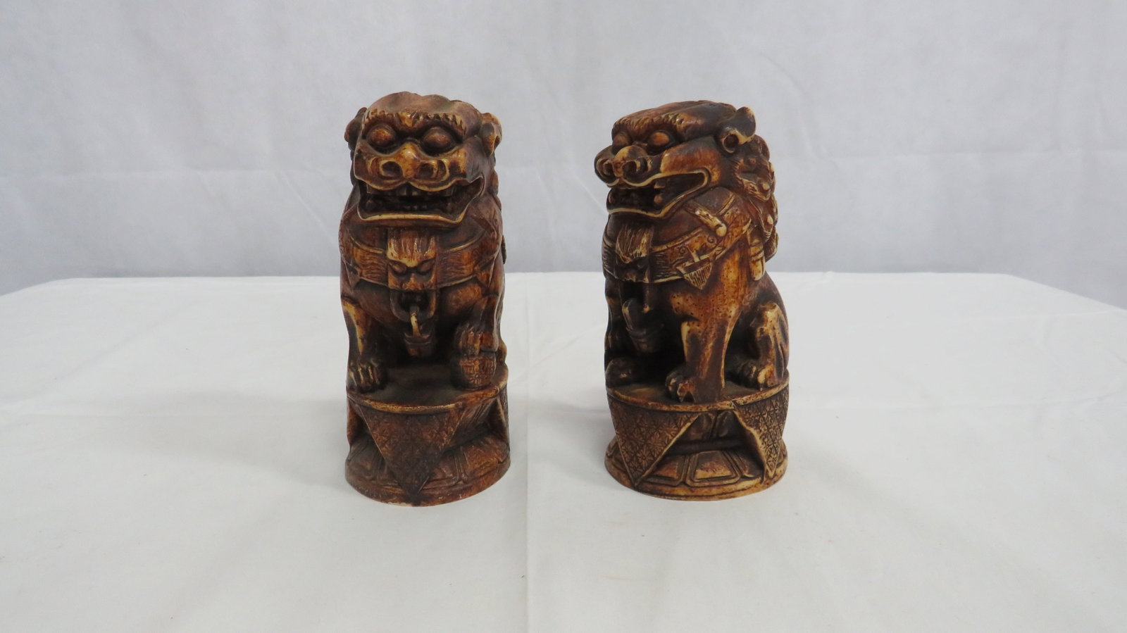 Vintage Temple Foo Dogs: Vintage Temple Foo Dogs in good condition showing some wear. 6"H