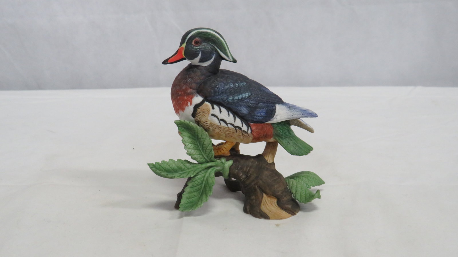 Vintage Lenox Porcelain Wood Duck Bird Figurine: Vintage Lenox Porcelain Wood Duck Bird Figurine in good condition. 4.5"H x 4.75"H