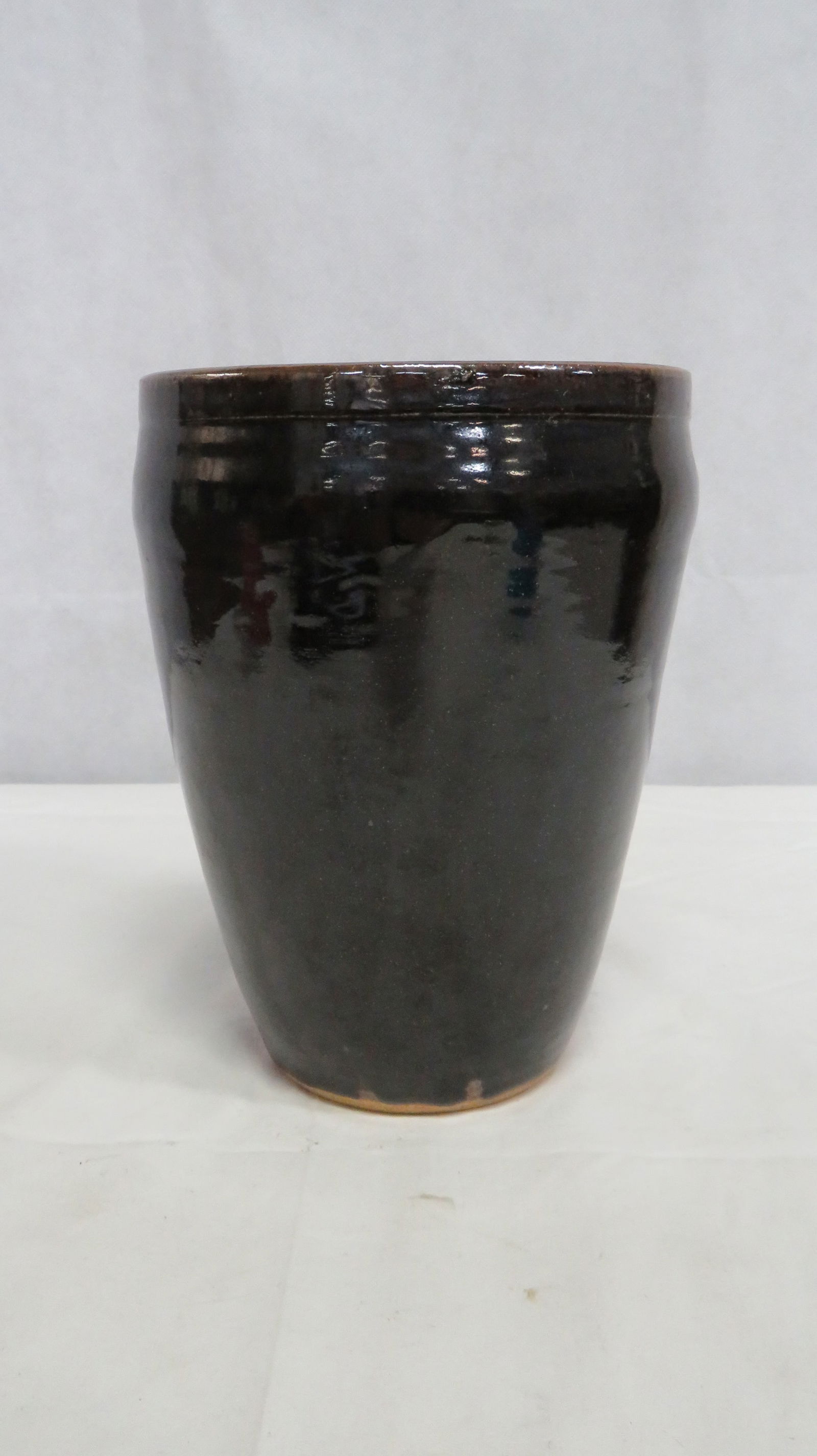 Signed Studio Pottery Hand Thrown Pot (1 of 3)