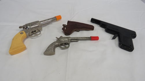 Vintage Toy Cap & Clicker Guns Including Hubley