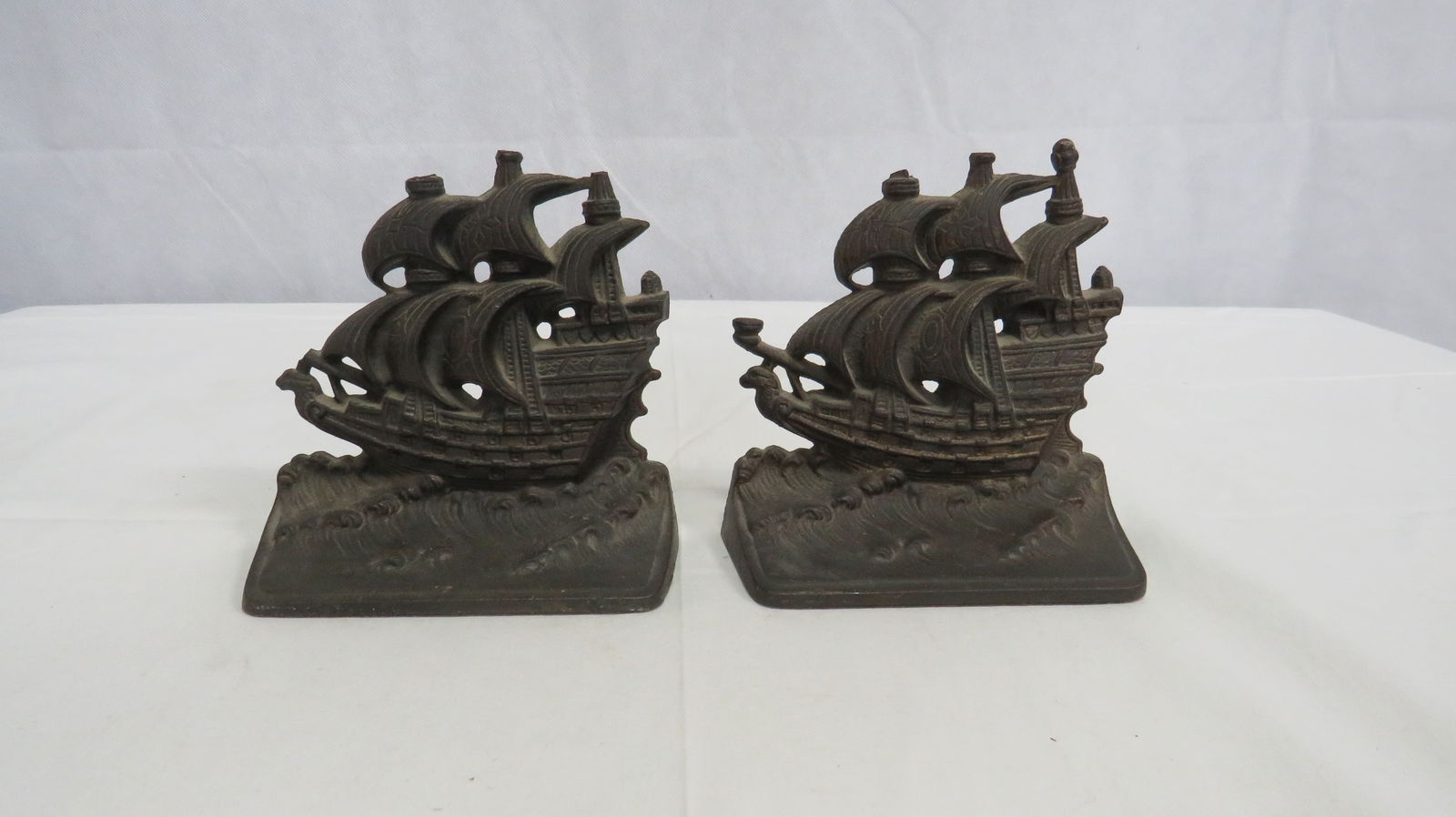 Vintage Cast Iron Ship Bookends (1 of 3)