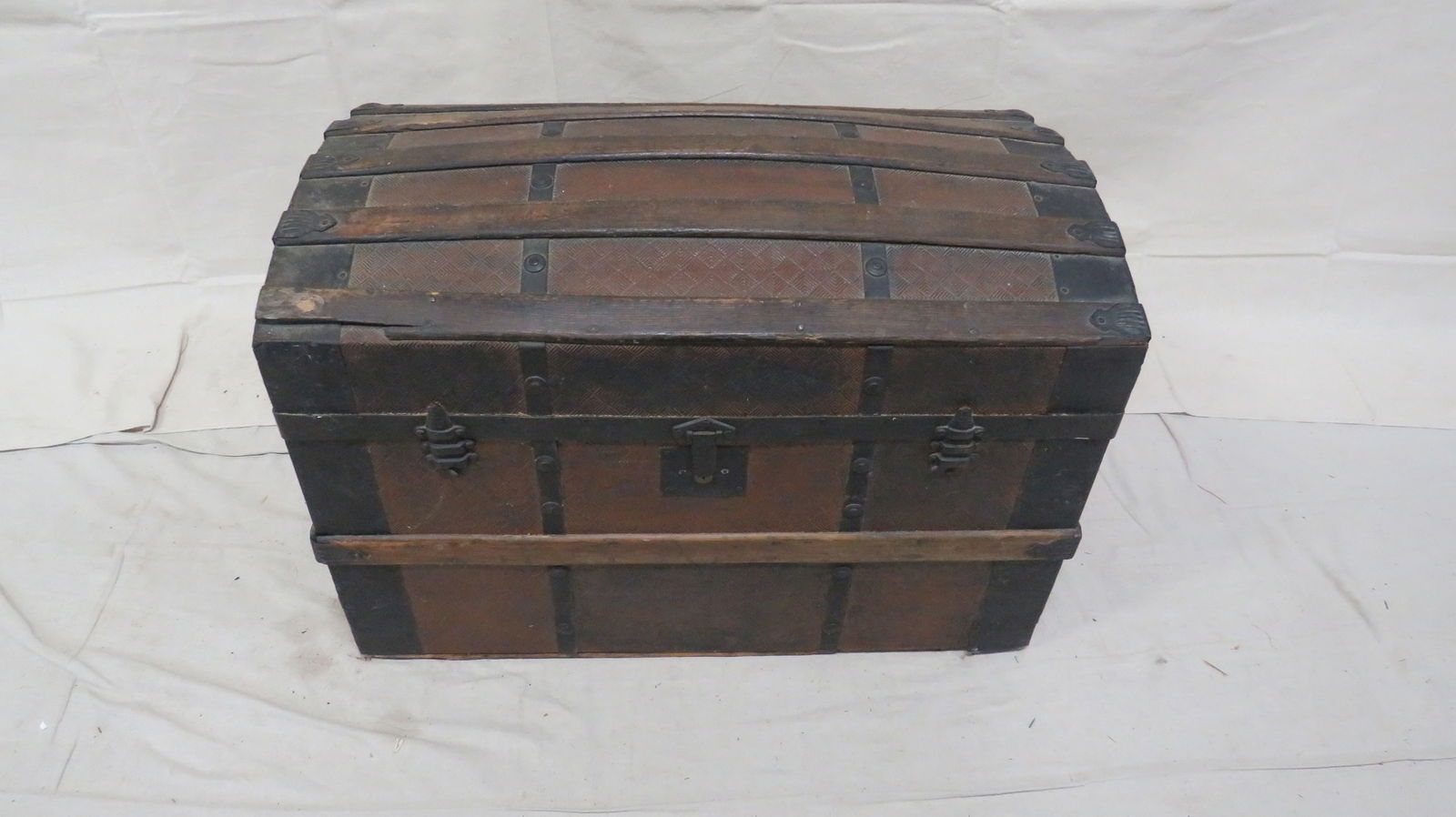 Antique Hump Back Trunk (1 of 3)