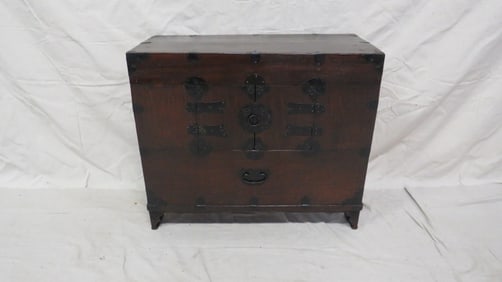 Vintage Chinoiserie Tansu Chest