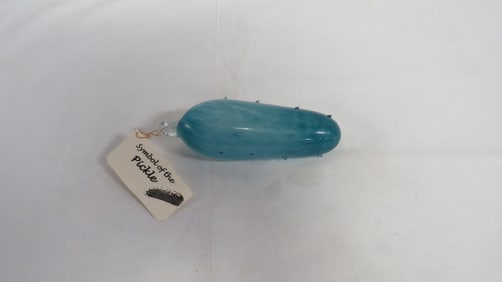 Vintage Hand Blown Art Glass Christmas Pickle