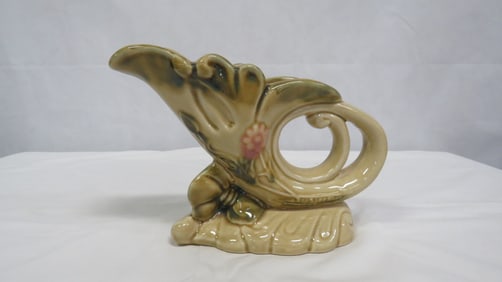 Vintage Hull Art Pottery Bow Knot Cornucopia Vase
