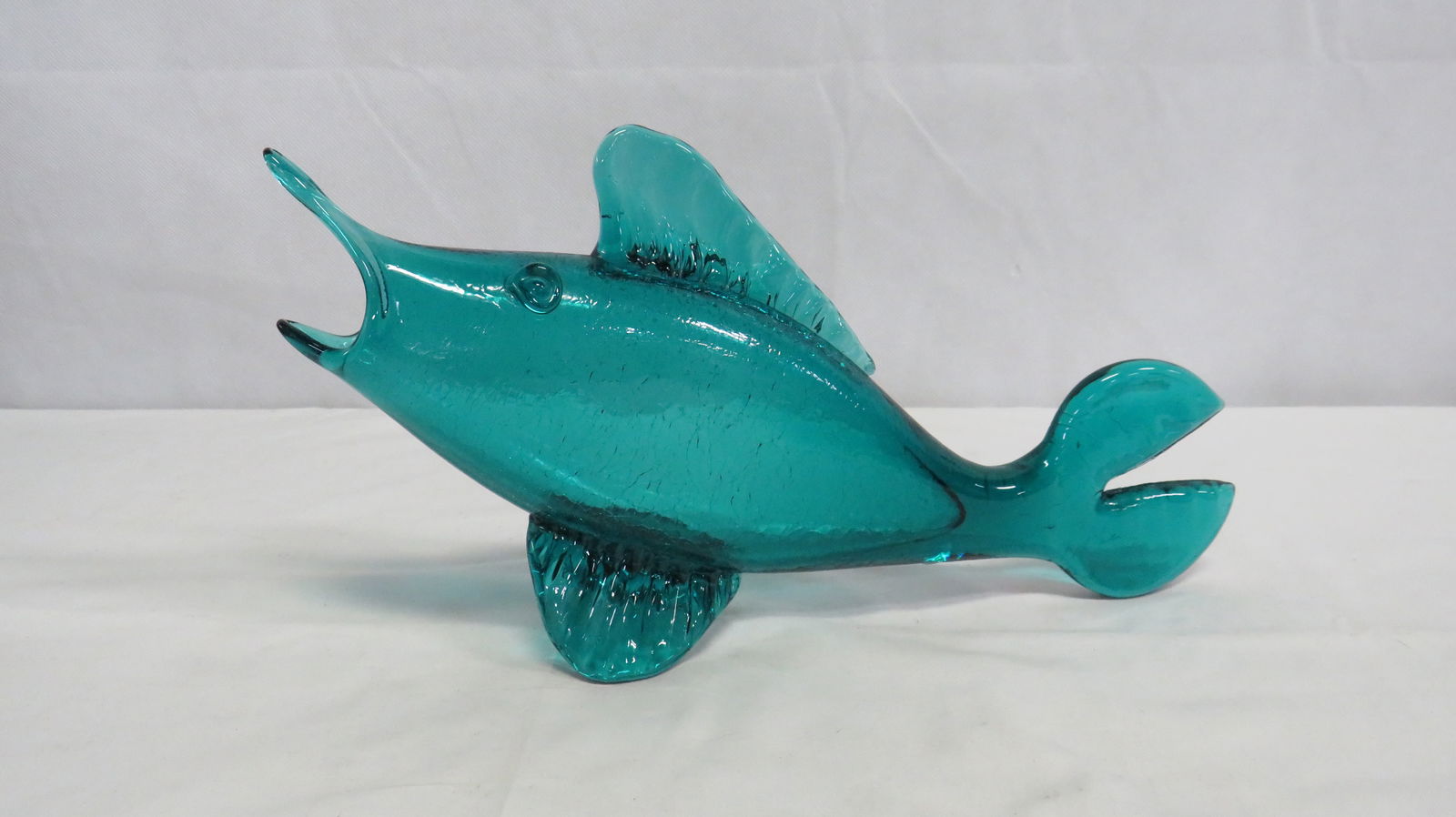 MCM Large Crackle Blenko/Rainbow Glass Fish (1 of 3)