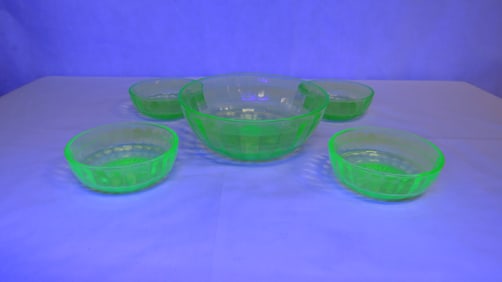 Vintage Uranium Glass 5 pc Block Optic Berry Set