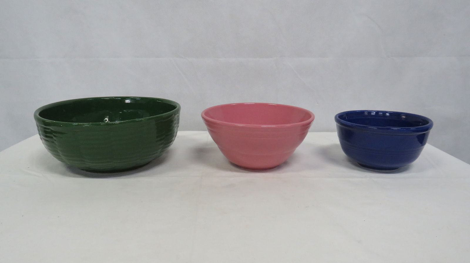 3 Vintage Colorful Mixing Bowls (1 of 5)