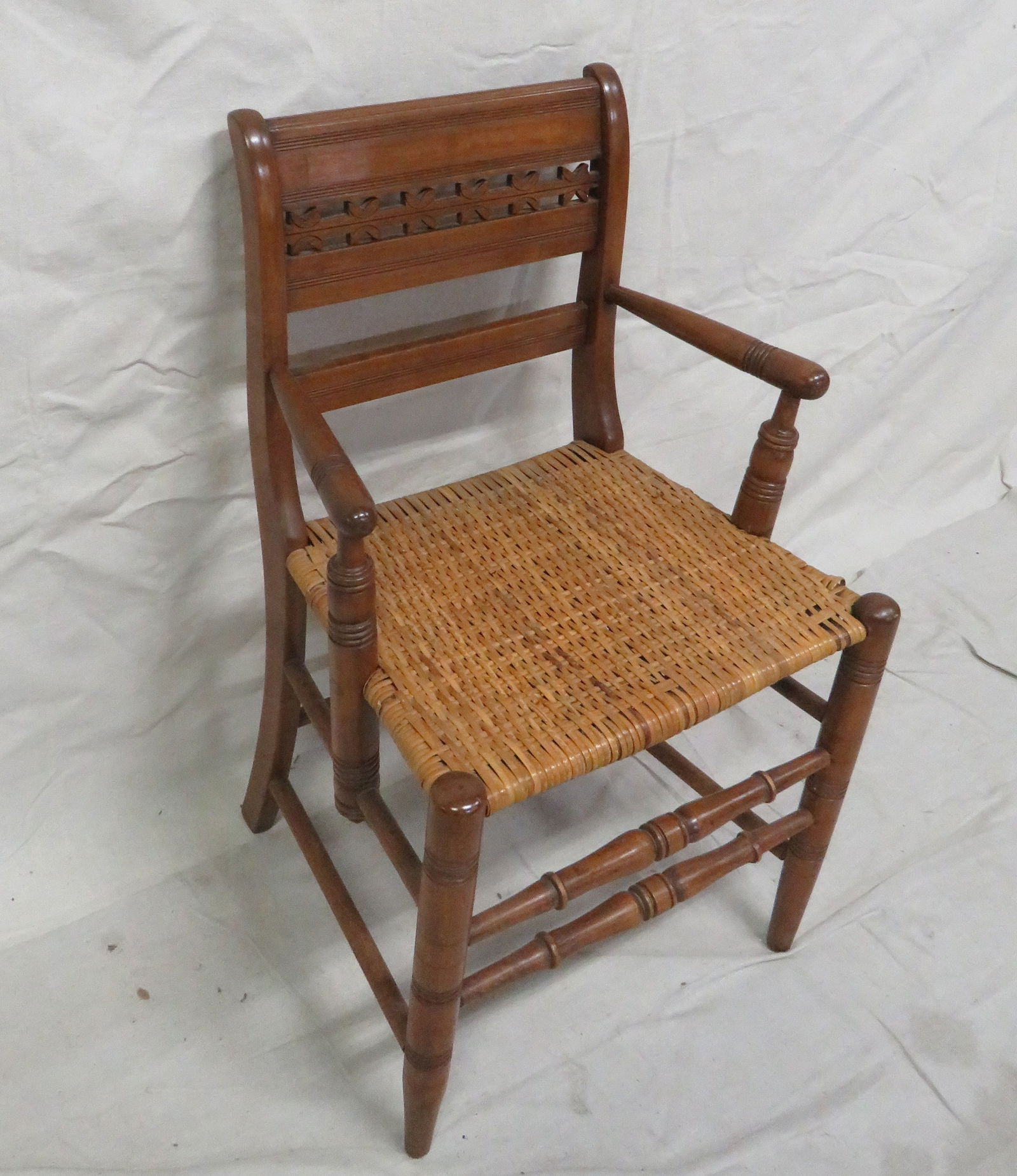 Antique Victorian Captains Chair: Antique Victorian Captains Chair in good condition, 32''H x 19.5''W x 17.5''D