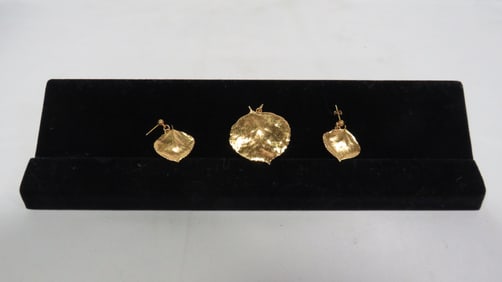 Puma Jewelry Aspen Leaf Earrings & Pendant 24kt