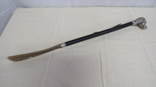 Gentleman's Shoehorn with Dog's Head Handle