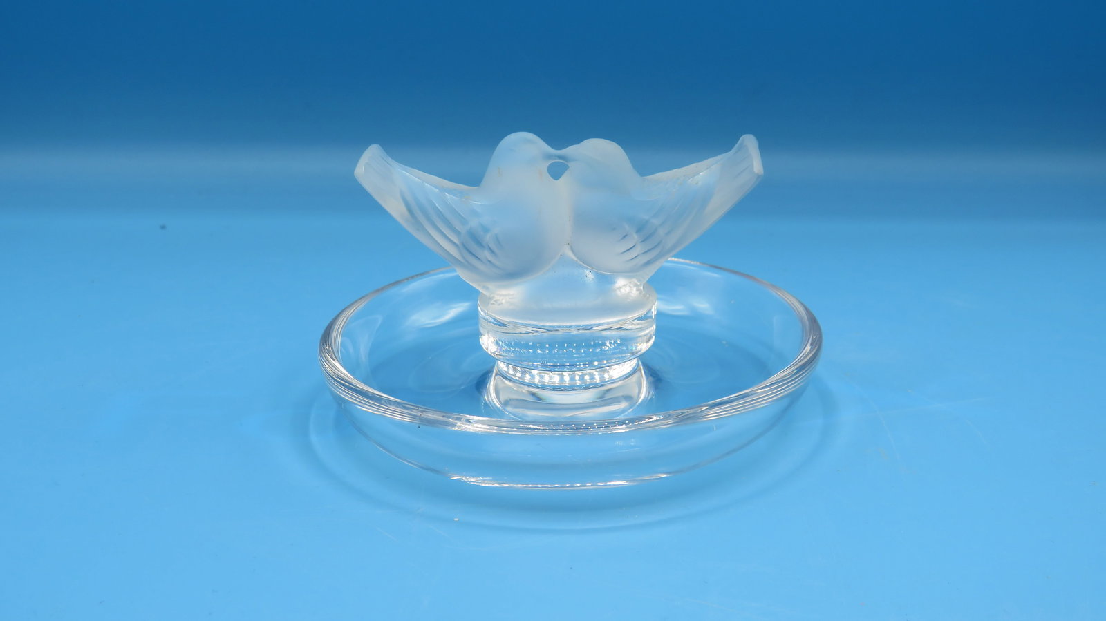 Lalique Frosted Crystal "Two Lovebirds" Ring Tray (1 of 3)