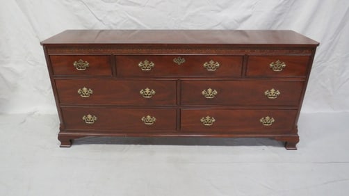 Baker Traditional Georgian Mahogany Dresser