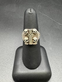 Sterling Silver Skull and Cross Ring Size 7
