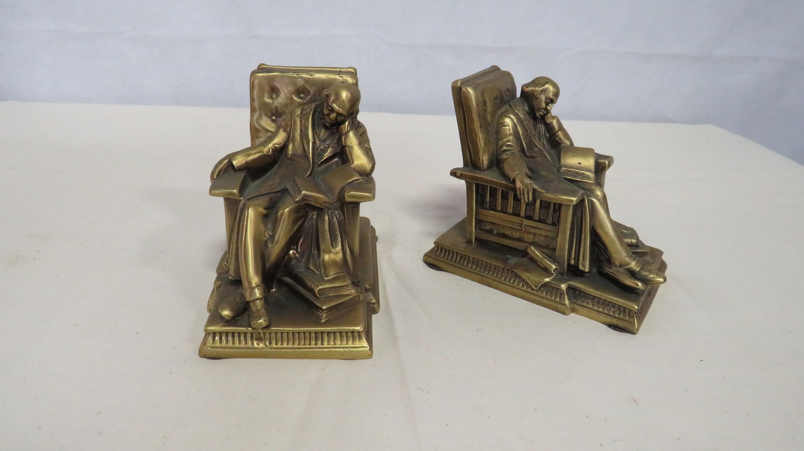 MCM PM Craftsman "Sleeping Scholar" Bookends: MCM PM Craftsman "Sleeping Scholar" Bookends in good condition. Heavy spelter bookends with brass wash. Manufactured in USA in the mid century by the PM Craftsman company. Books not included in this l