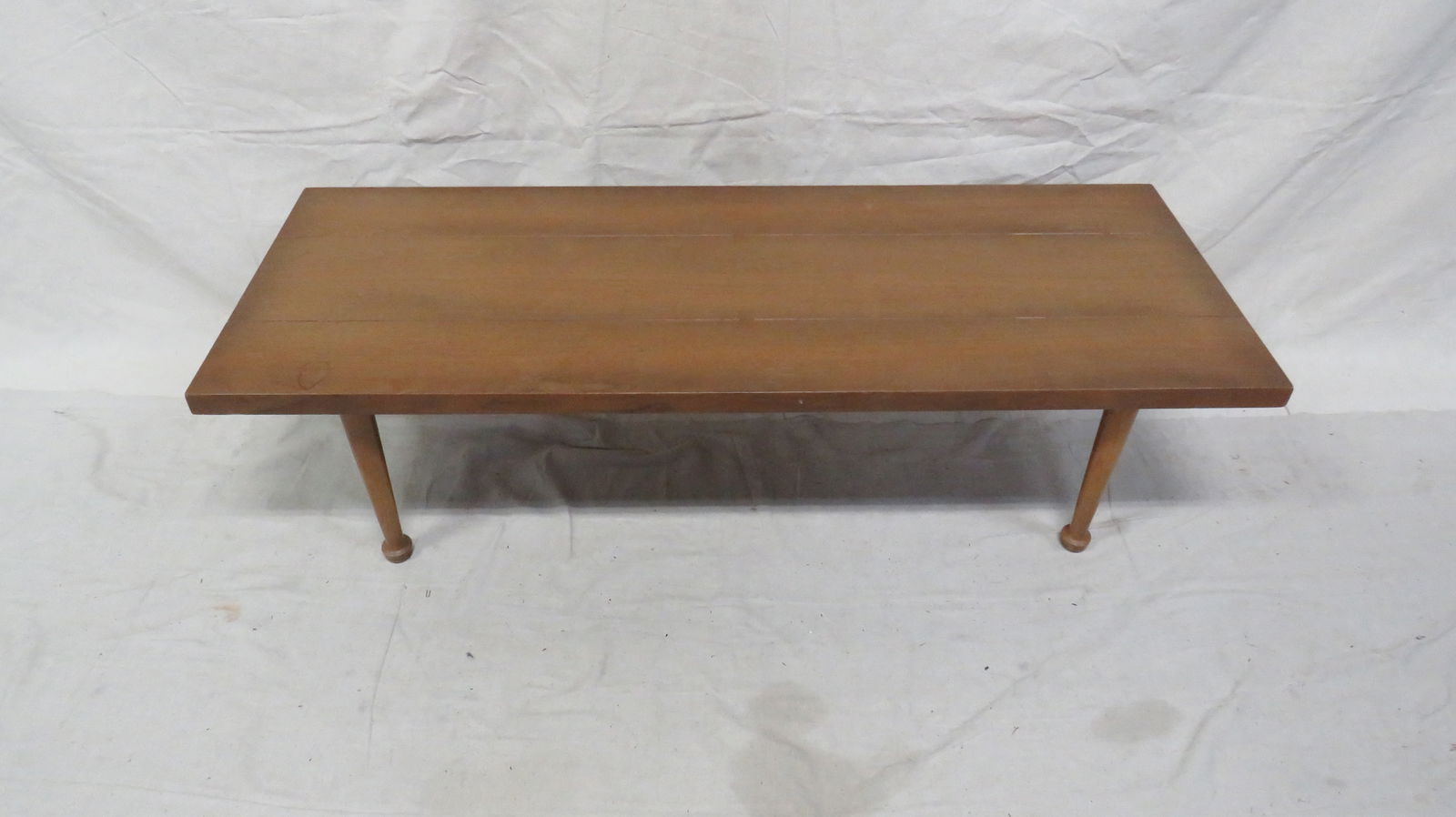 Mid Century Modern Coffee Table: Mid Century Modern Coffee Table in good condition, Dogbone Dovetail in Top, 14.5''H x 54''W x 20.75''D