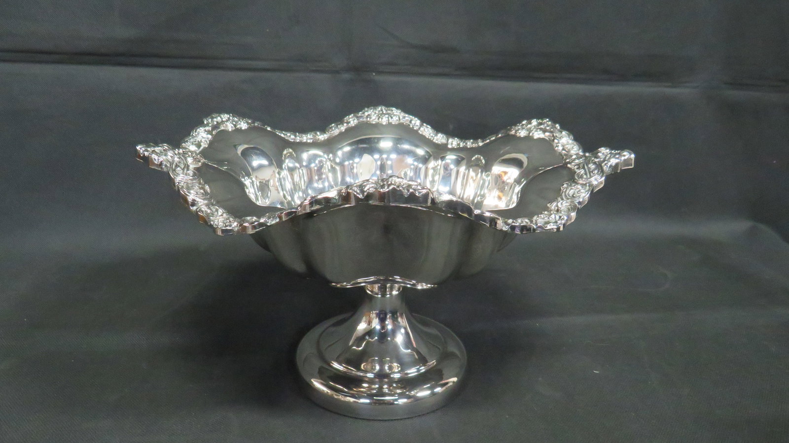 Sheridan Silverplate Ornate Pedestal Compote (1 of 4)