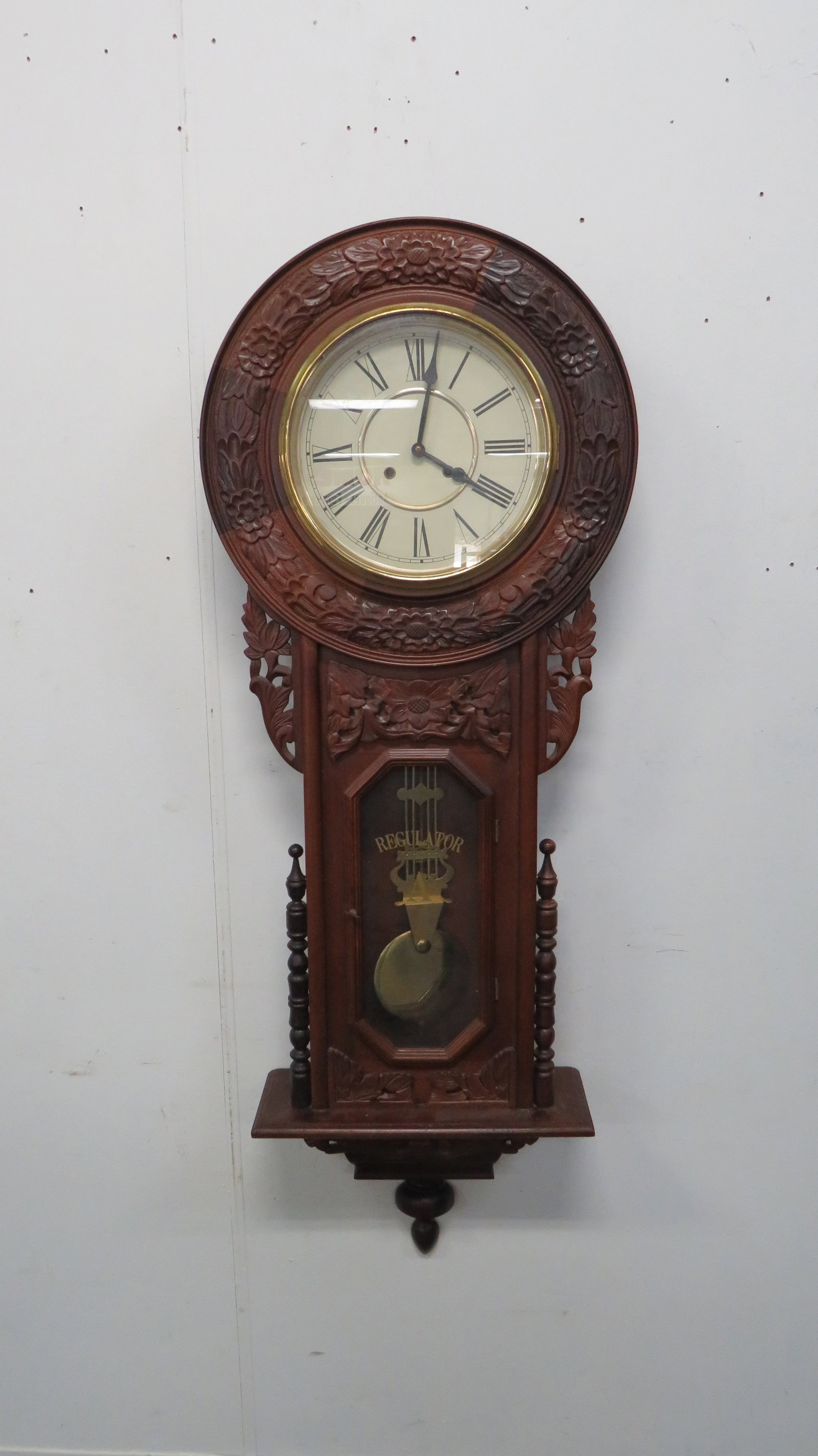 Vintage Wind-up Large Regulator Clock (1 of 4)