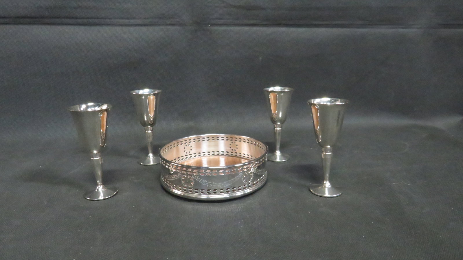 4 Ruiz Silverplate Cordials & Steiff Wine Coaster (1 of 2)