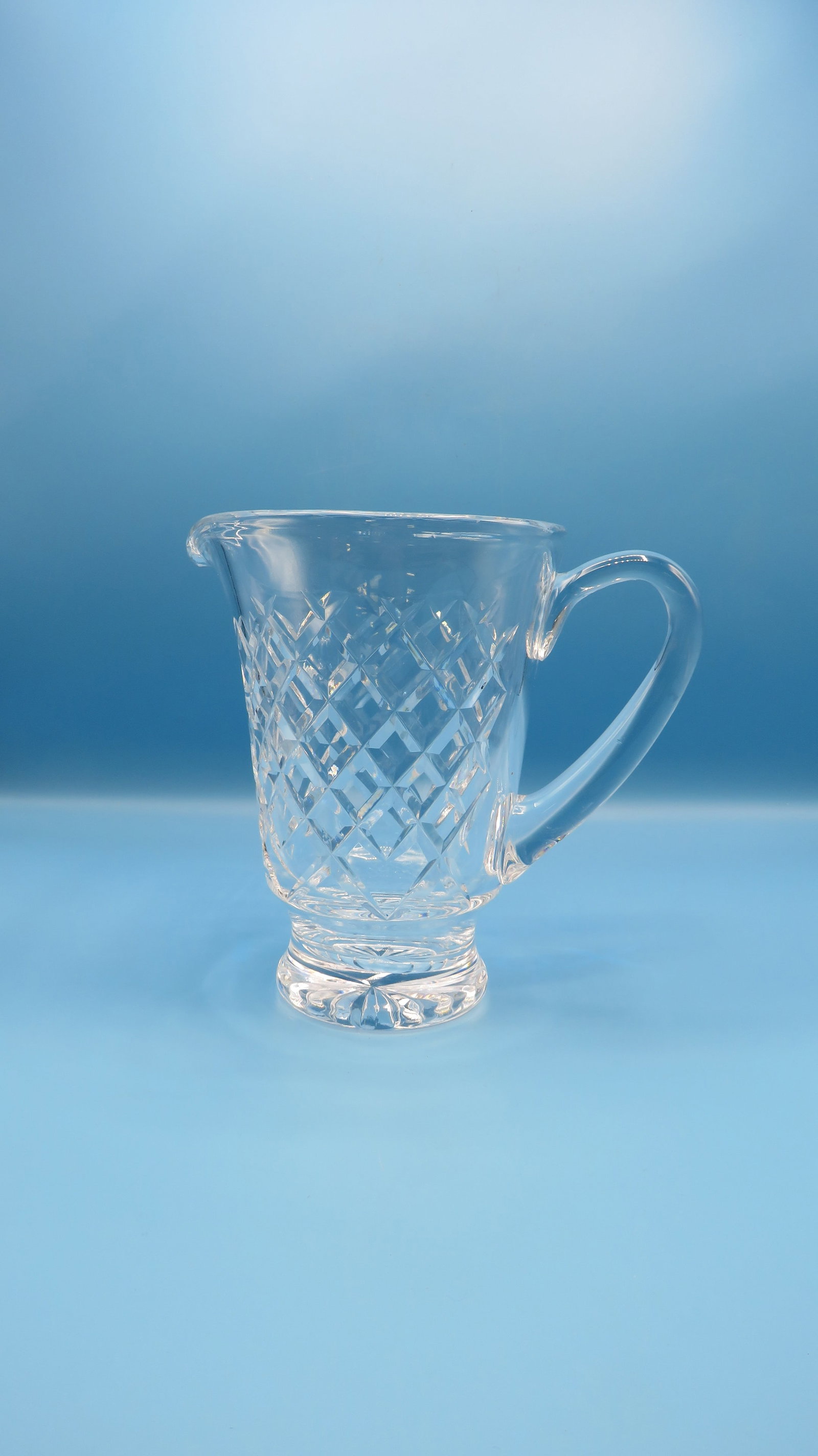Vintage Waterford Crystal Alana Pattern Pitcher: Vintage Waterford Crystal Alana Pattern Pitcher in good condition. Acid etched Waterford mark on the underside. 7.25"H x 7.5"D