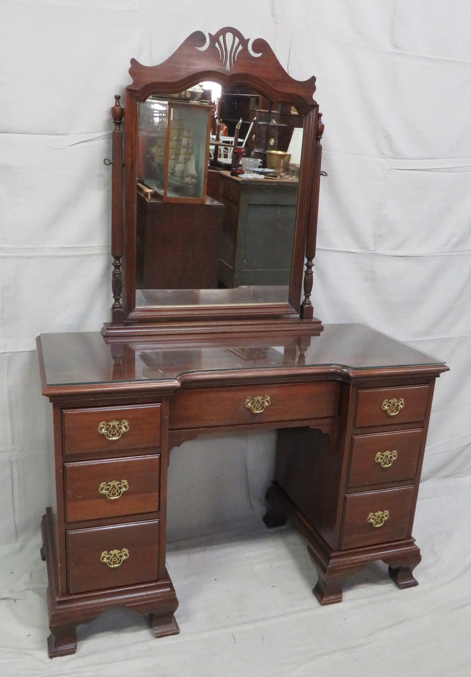 Vintage Davis Cabinet Co Vanity with Mirror: Vintage Davis Cabinet Co Vanity with Mirror in good condition, Glass Top, Adjustable Mirror, Dovetailed Drawers, 67''H x 46''W x 20''D