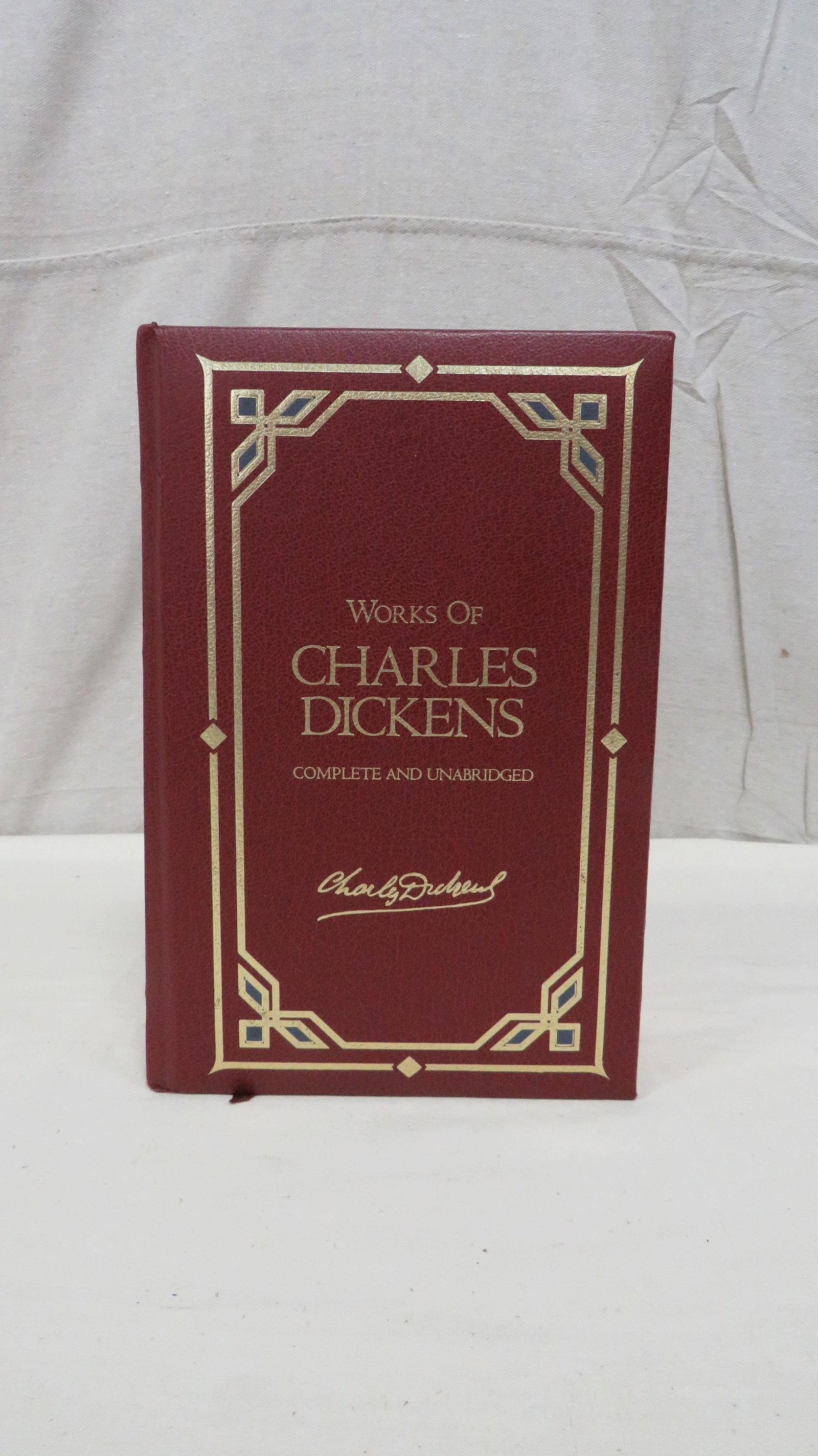 Vintage Leather Bound Works of Charles Dickens: Vintage Leather Bound Works of Charles Dickens in good condition. 9.25' X 6.25"