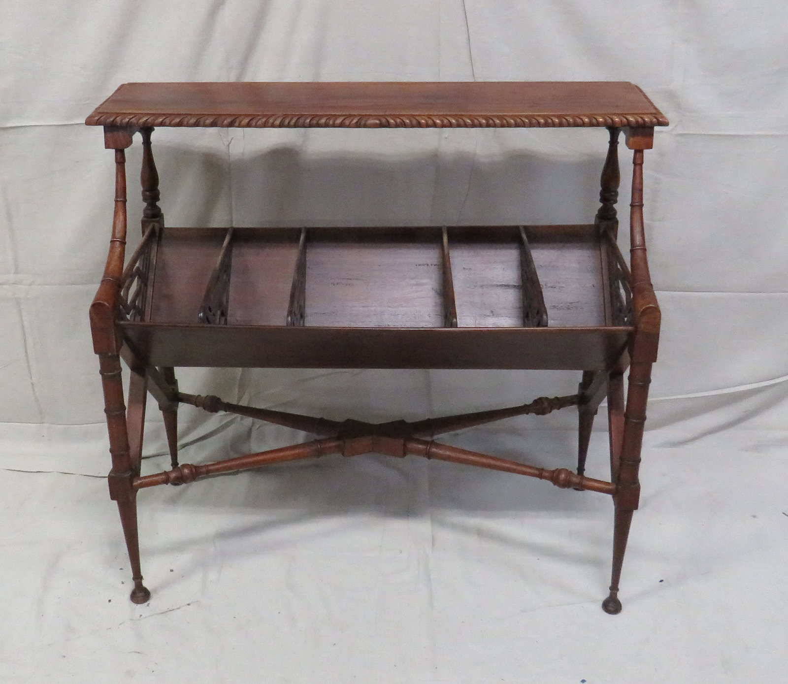 Vintage Mahogany Chinese Chippendale Book Trough: Vintage Mahogany Chinese Chippendale Book Trough in good condition, Faux Bamboo Style, 33.5''H x 37''W x 16''D