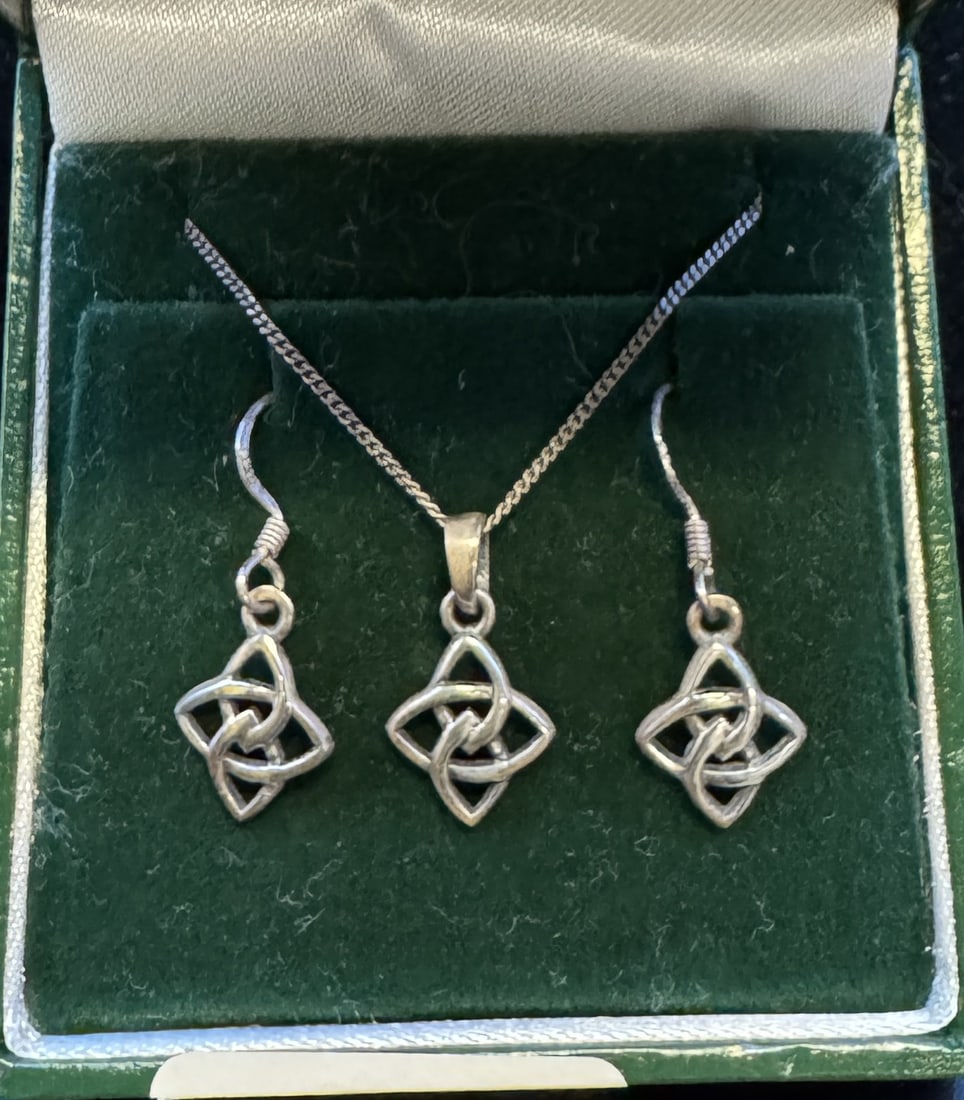 Sterling Celtic Necklace & Earrings Set: Sterling Celtic Necklace & Earrings Set in good condition,