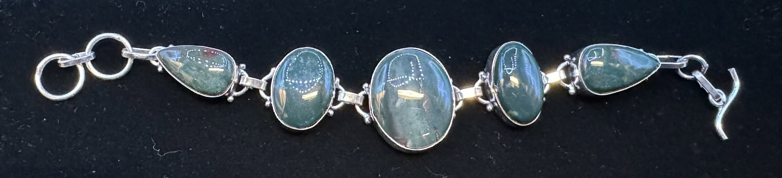 7" Sterling Bloodstone Bracelet: 7" Sterling Bloodstone Bracelet in good condition, 29.66g