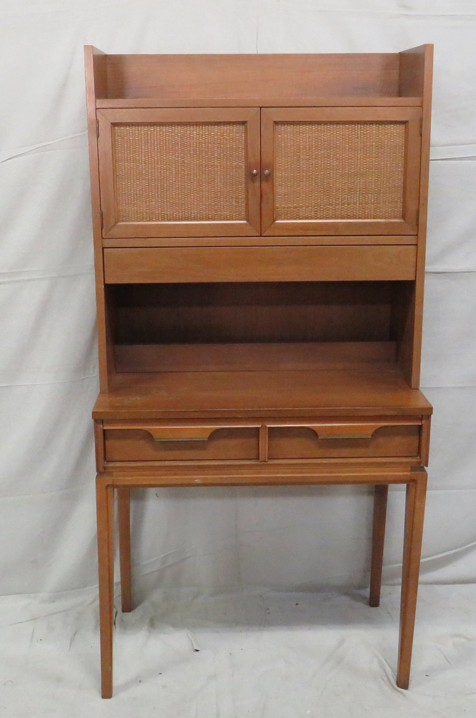 MCM Basic-Witz Desk with Hutch (1 of 4)