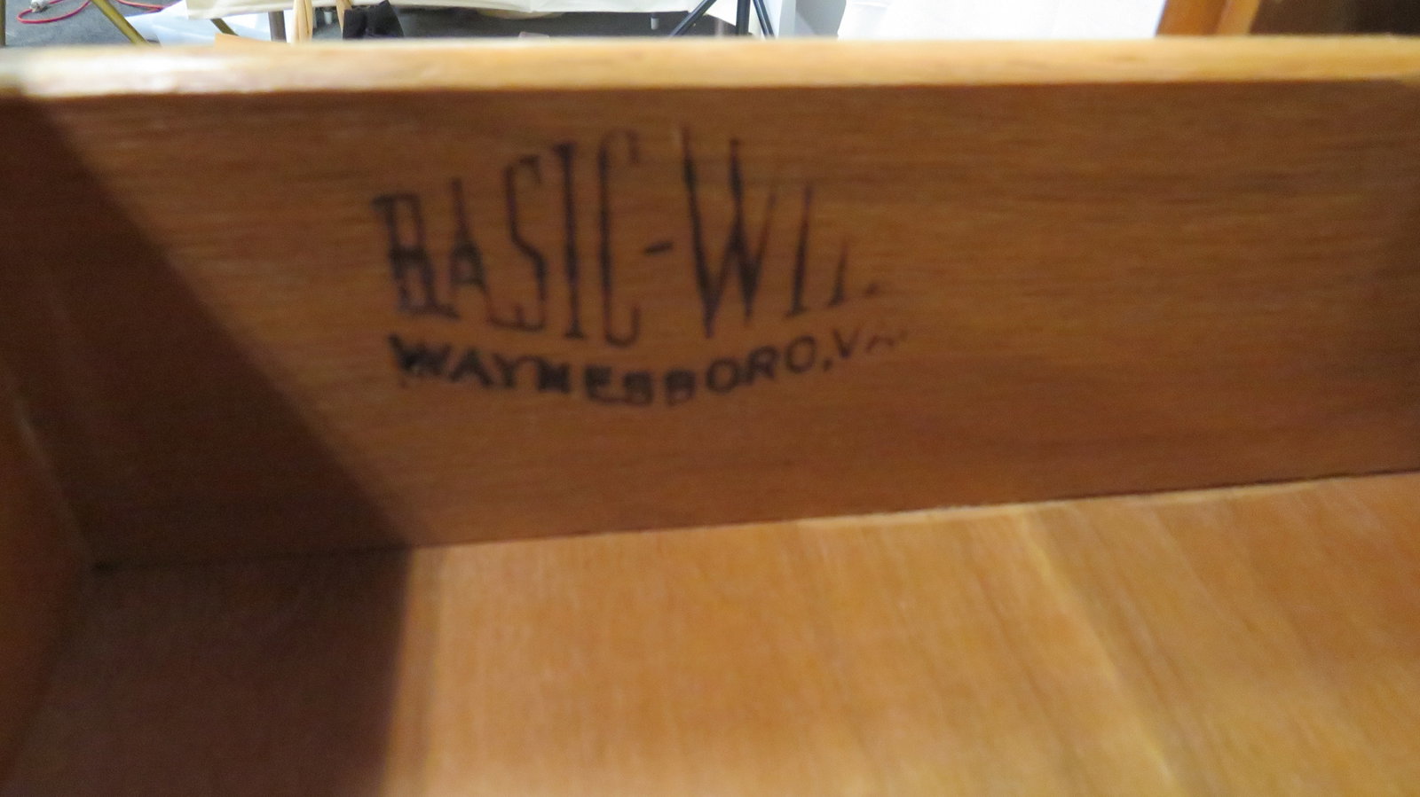 MCM Basic-Witz Desk with Hutch - 3