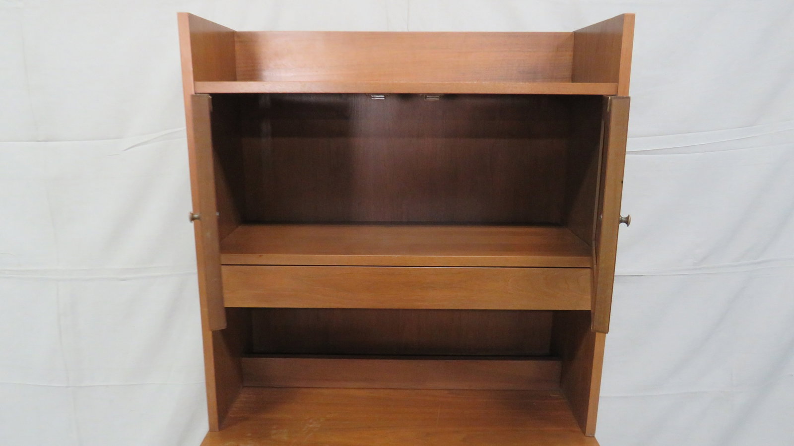 MCM Basic-Witz Desk with Hutch - 4