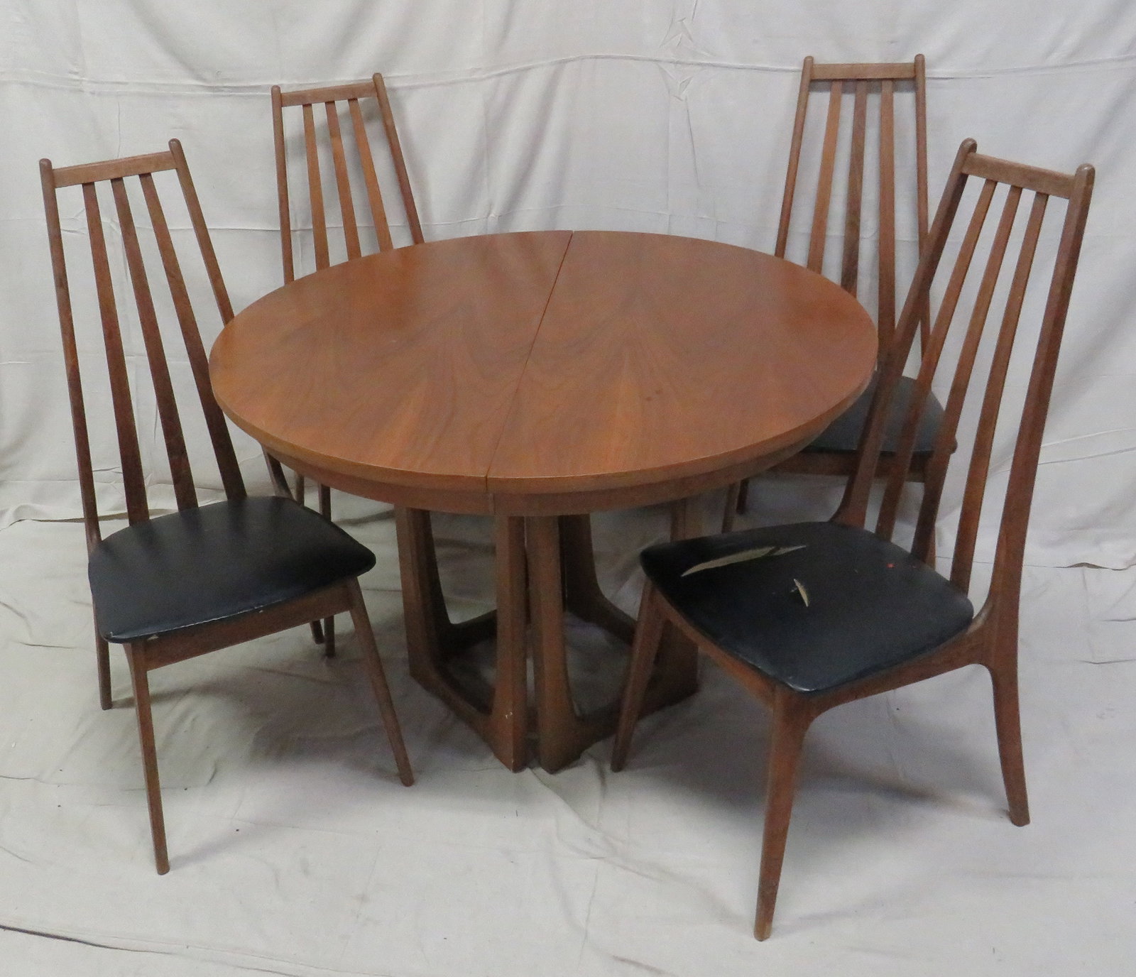 MCM Henry P Glass Dining Table and Chairs (1 of 5)