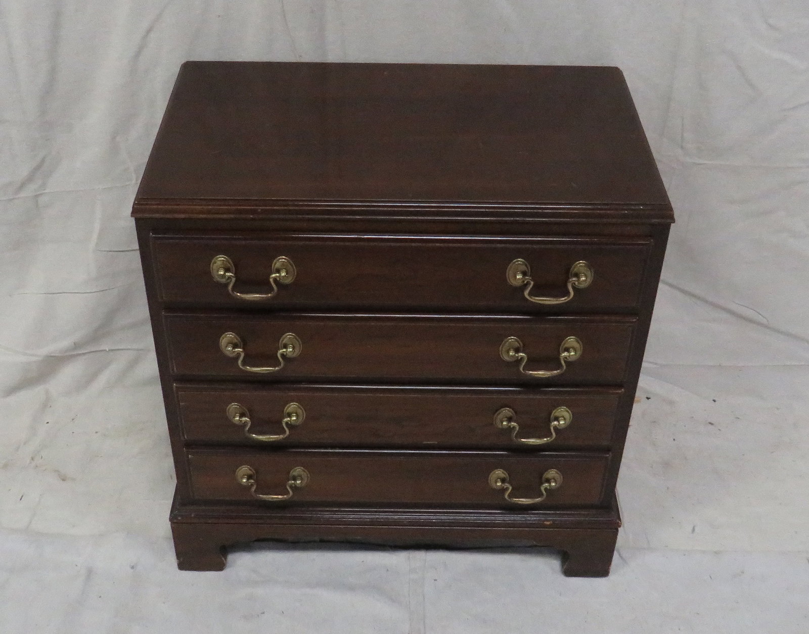 Ethan Allen Cherry Bedside Chest (1 of 6)