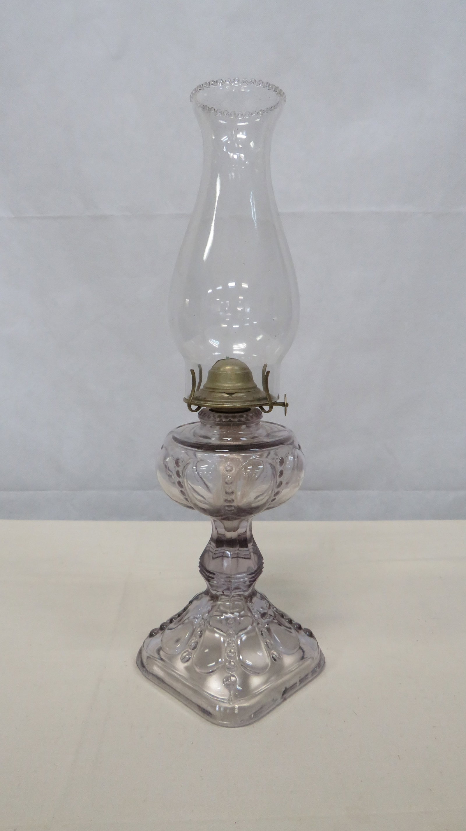 Antique Flint Glass Kerosene Oil Lamp (1 of 4)
