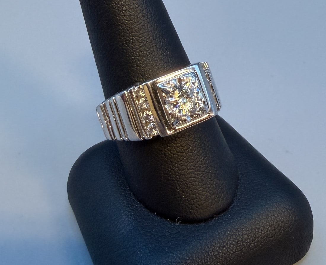 Sterling Square Rolex Style Ring Size 10: Sterling Square Rolex Style Ring Size 10 in good condition, 10.3g, Moissanite,