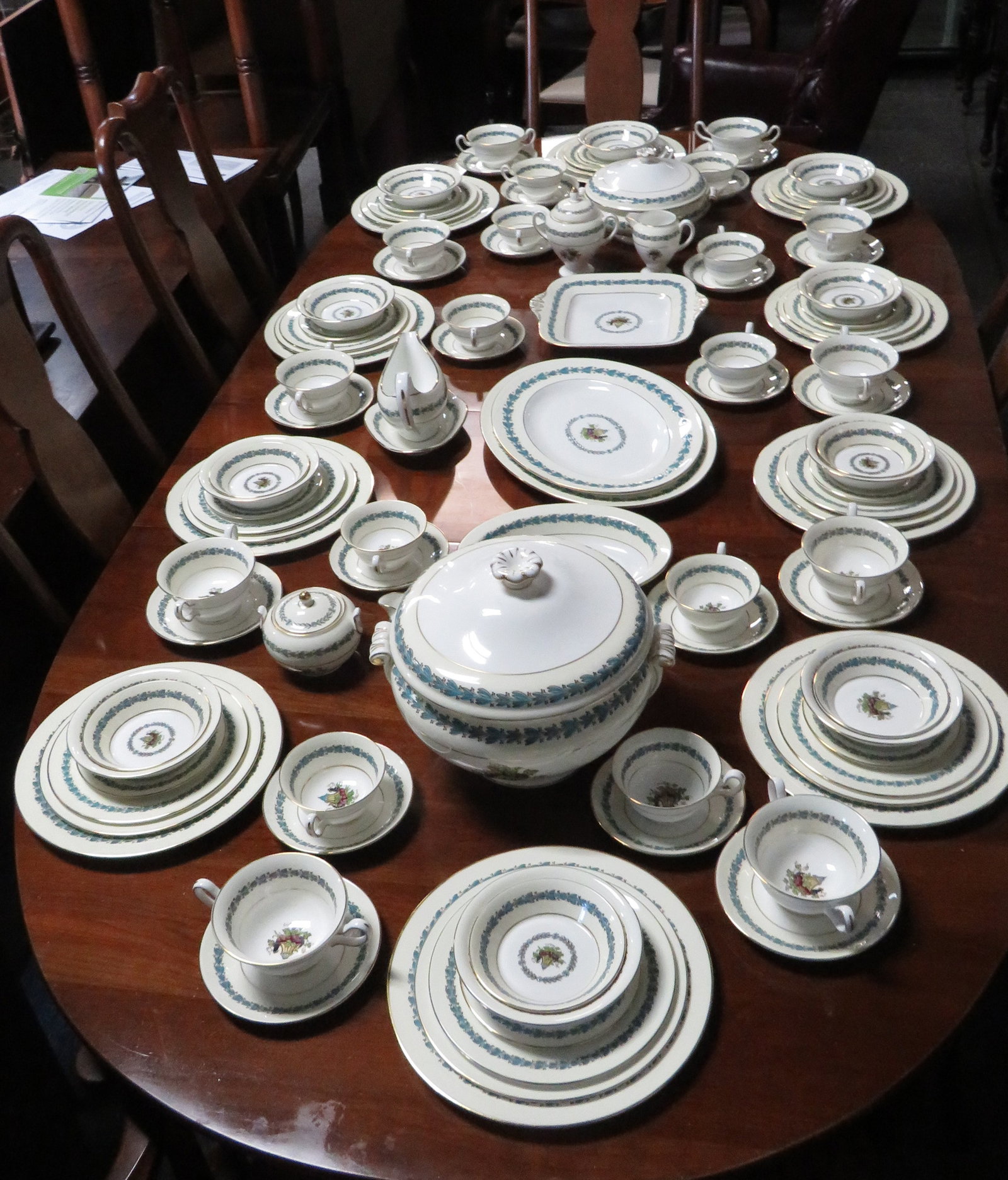 Wedgwood Appledore Fine China Dinnerware 189 pc (1 of 9)